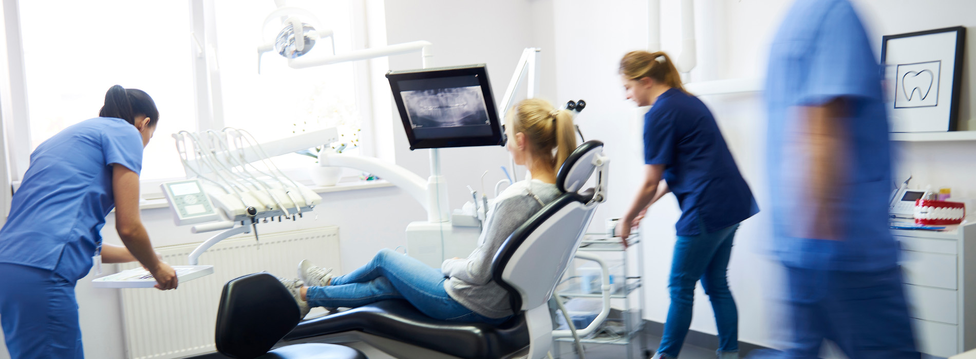 Valley Village Oral Surgery Associates | Sinus Lift, Emergency Treatment and Tooth Pain Or Infection